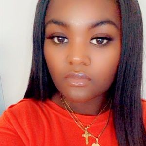 Meet your Posher, Celine